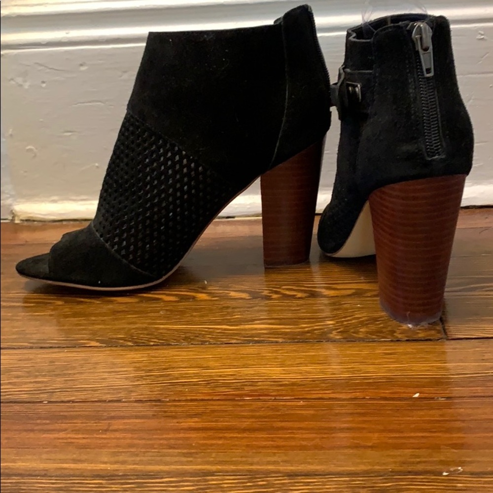 Dolce Vita Black Suede booties - Picture 4 of 4